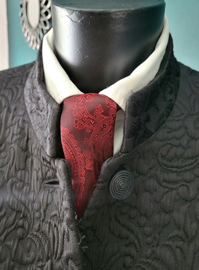 Burgundy Red Satin Paisley Self Tie Skinny Cravat Neck Scarf Multi Way Steampunk Wedding Pussy Bow Theatre Costume Victorian Whitby N4