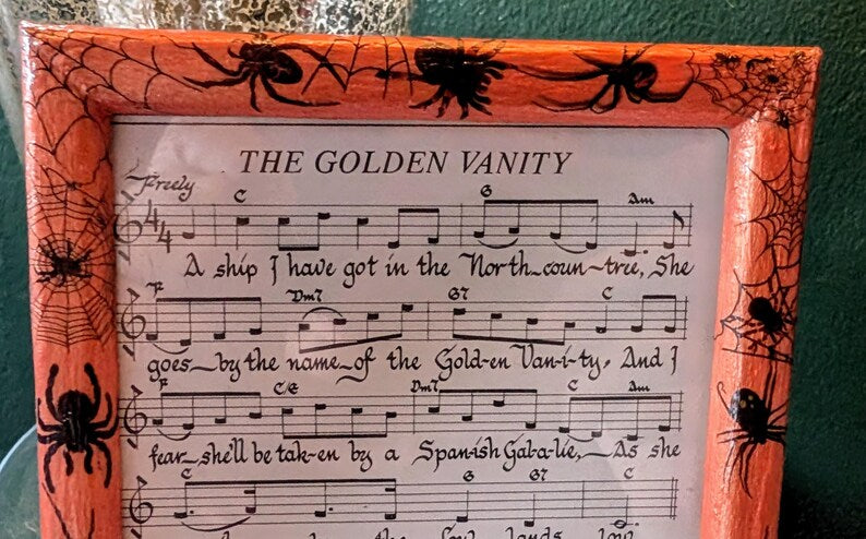 6 x 4" Wood Halloween Inspired Portrait Photo Picture Frame. Pumpkin Orange, with Spiders and Cobwebs. Freestanding. Cute Gothic Gift