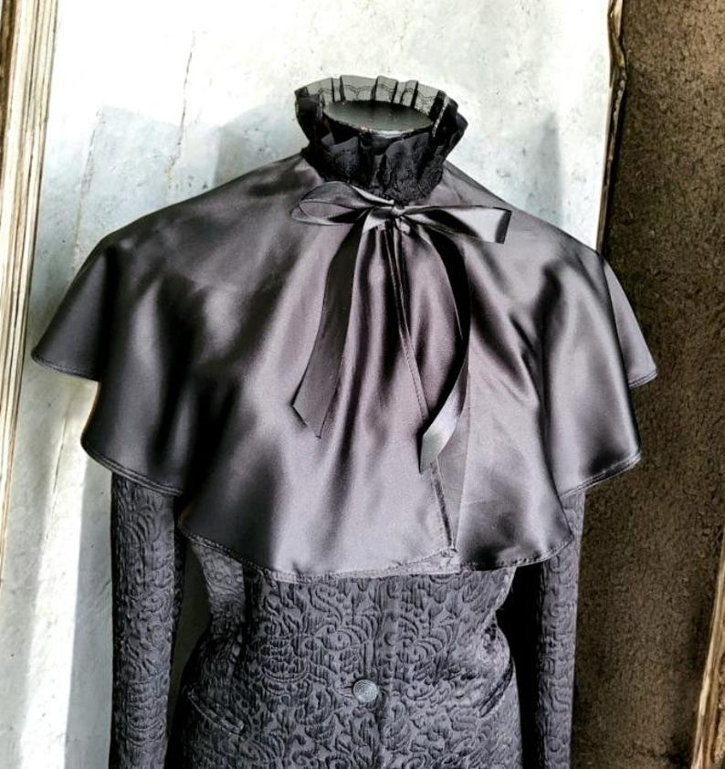 Black Satin Cape Capelet With Black Lace Collar Victorian Steampunk Wedding Whitby Larp Regency Gothic Theatre Costume Circular Cloak CP32