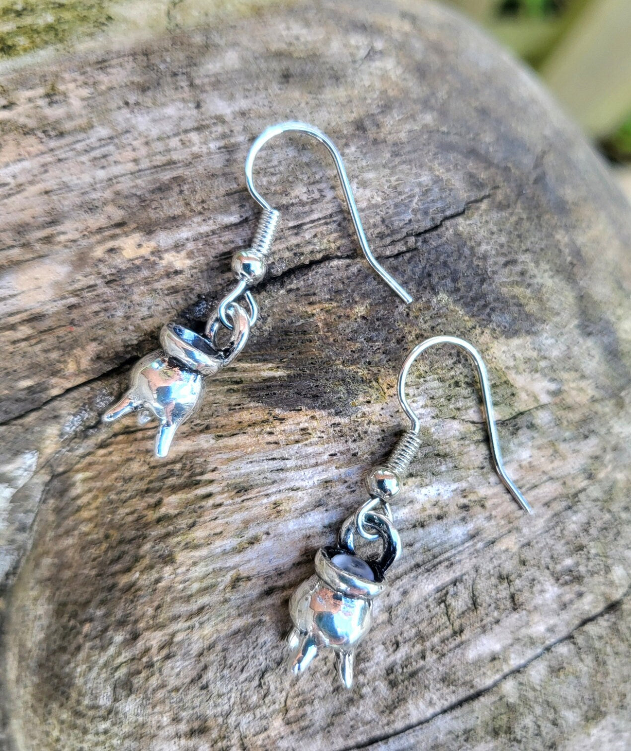 Spooky Silver Witches Cauldron Earrings Goth Whitby Halloween Gothic Great Gift E8