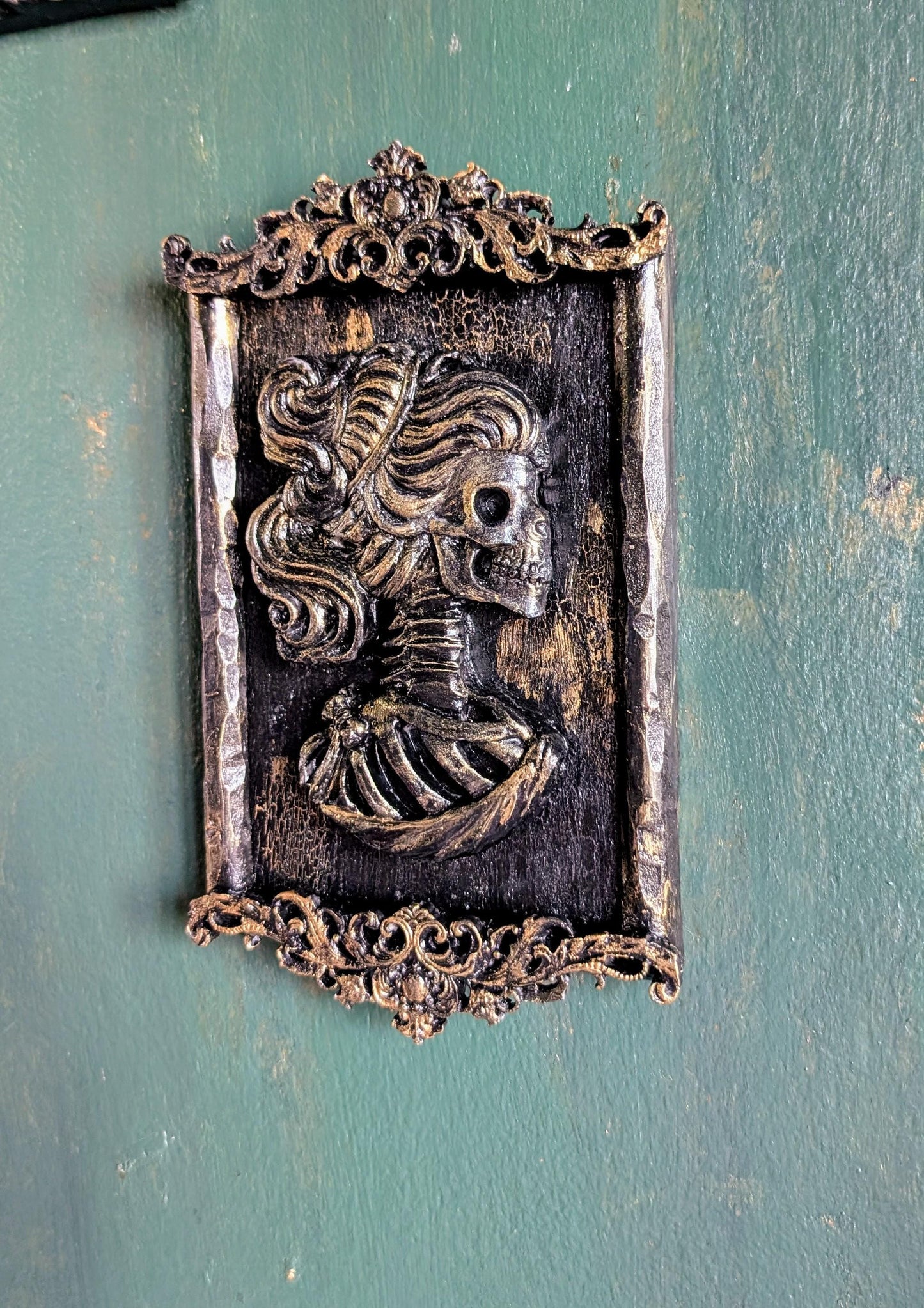 Small decorative wall hanging plaque hand made unique 3d art gothic baroque black + gold lady female skeleton skull home decor accent gift