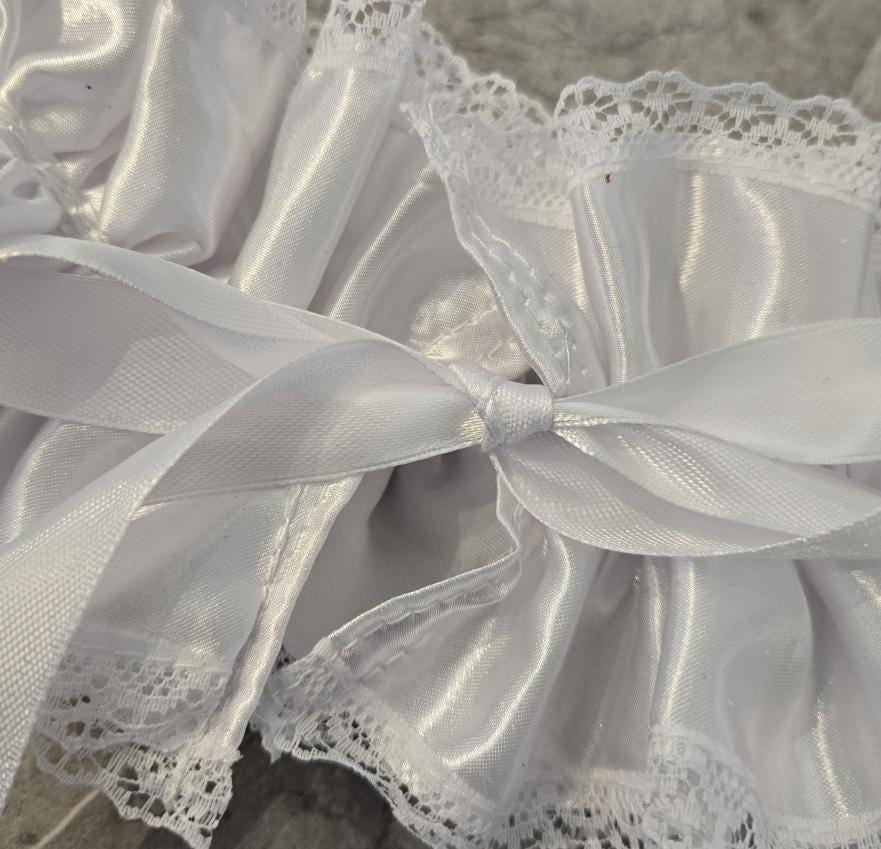 White Satin & Lace Choker Neck Ruff Collar With Skeleton Cameo - Steampunk Gothic Costume Whitby