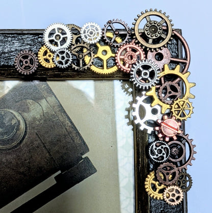 10 x 8" Green & Gold Picture Frame. Steampunk Metal Cogs Detailing Home Wall Hanging Home Decore - Oh My Gothness