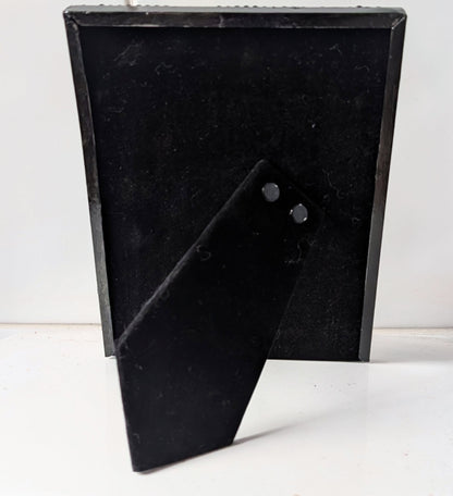 6" x 4" Freestanding Portrait Gothic Skulls Picture Frame - Unique Home Decor - Oh My Gothness
