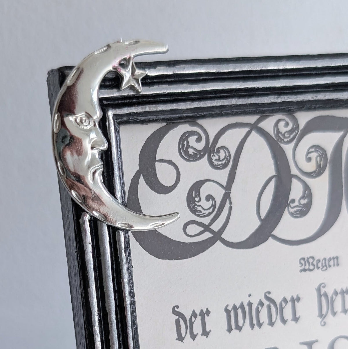 6 x 4" Picture frame. Crescent Moon Embellished in Black and Silver. Keepsake Gothic Home Decor - Oh My Gothness
