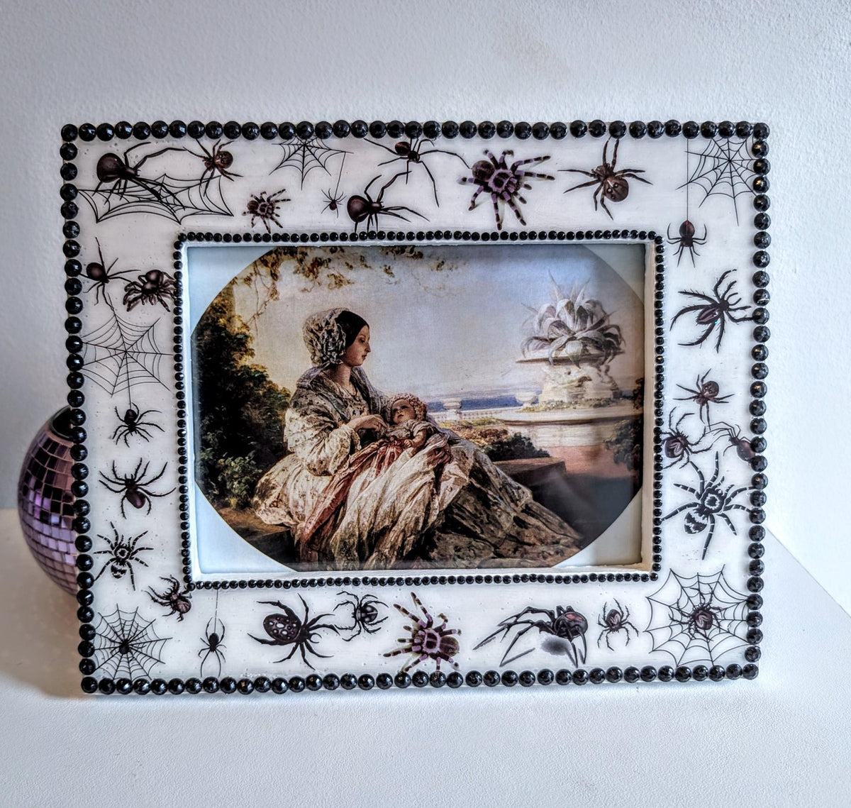 7 x 5" free standing photo frame. Painted white with black gems spiders. Creepy spiders arachnid fan unusual home gift couples housewarming - Oh My Gothness