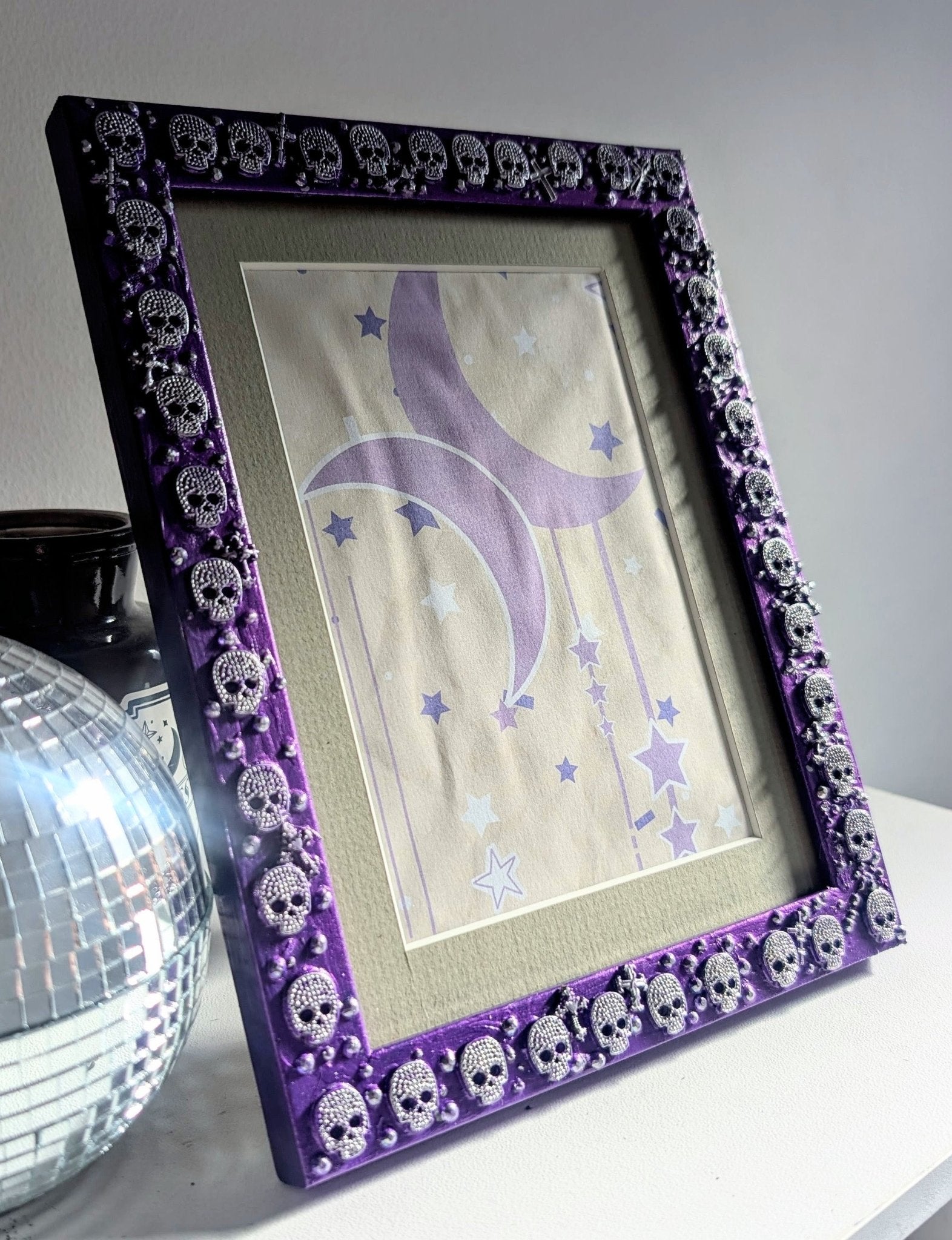 8 x 6" Metalic Purple & Silver Picture Frame Portrait Freestanding With Skulls and Crosses - Oh My Gothness