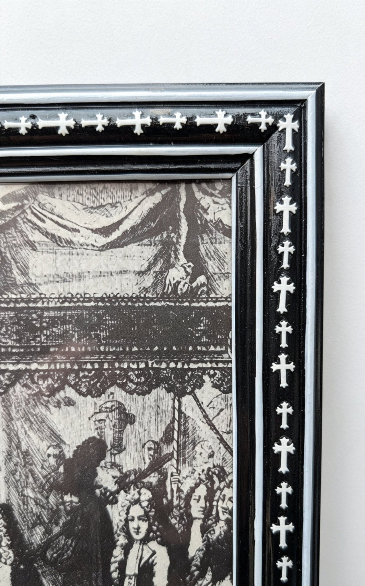 8 x 6" Picture Frame Portrait Freestanding Black and White Decorative Crosses - Gothic Home Decor - Oh My Gothness