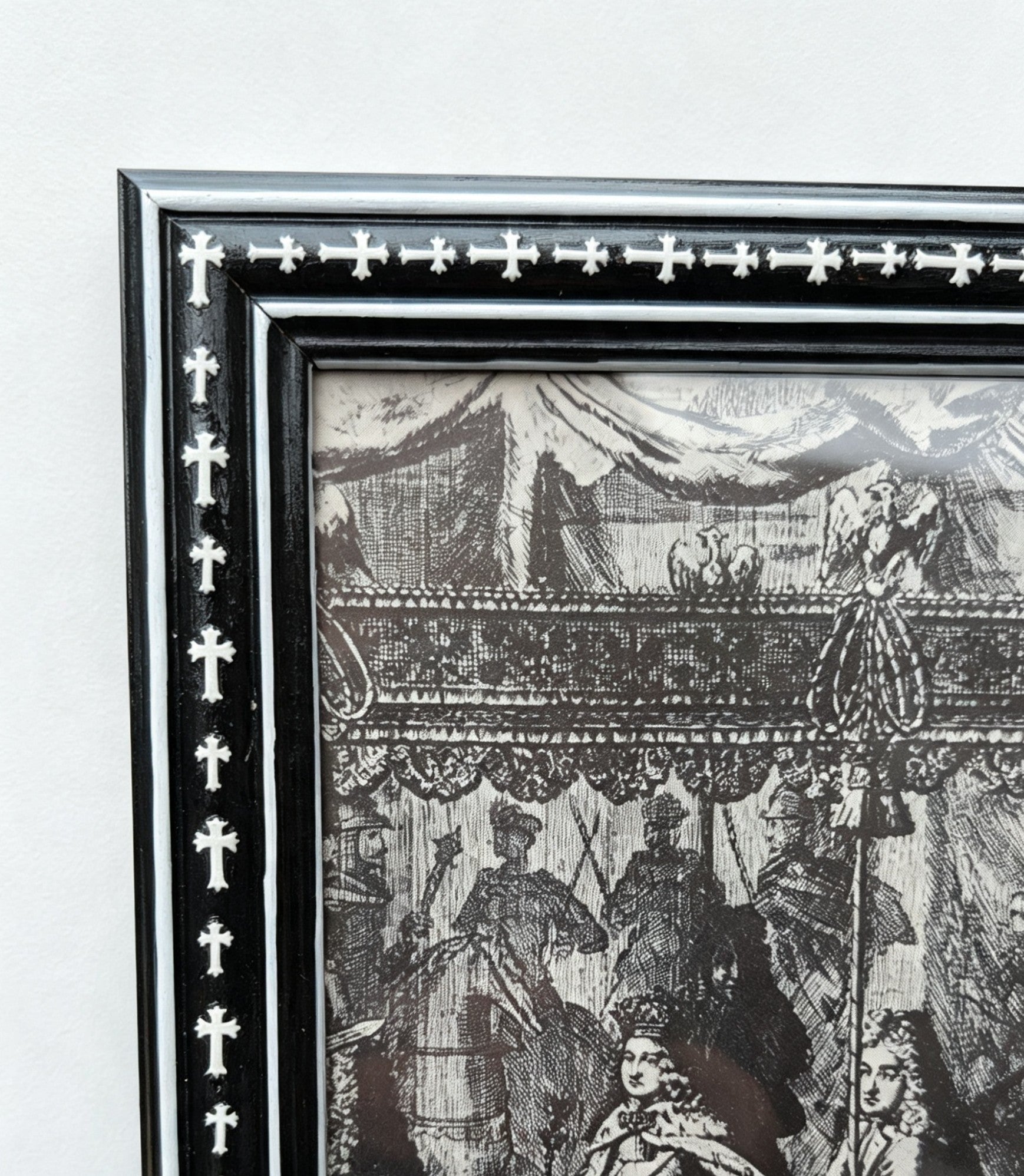 8 x 6" Picture Frame Portrait Freestanding Black and White Decorative Crosses - Gothic Home Decor - Oh My Gothness