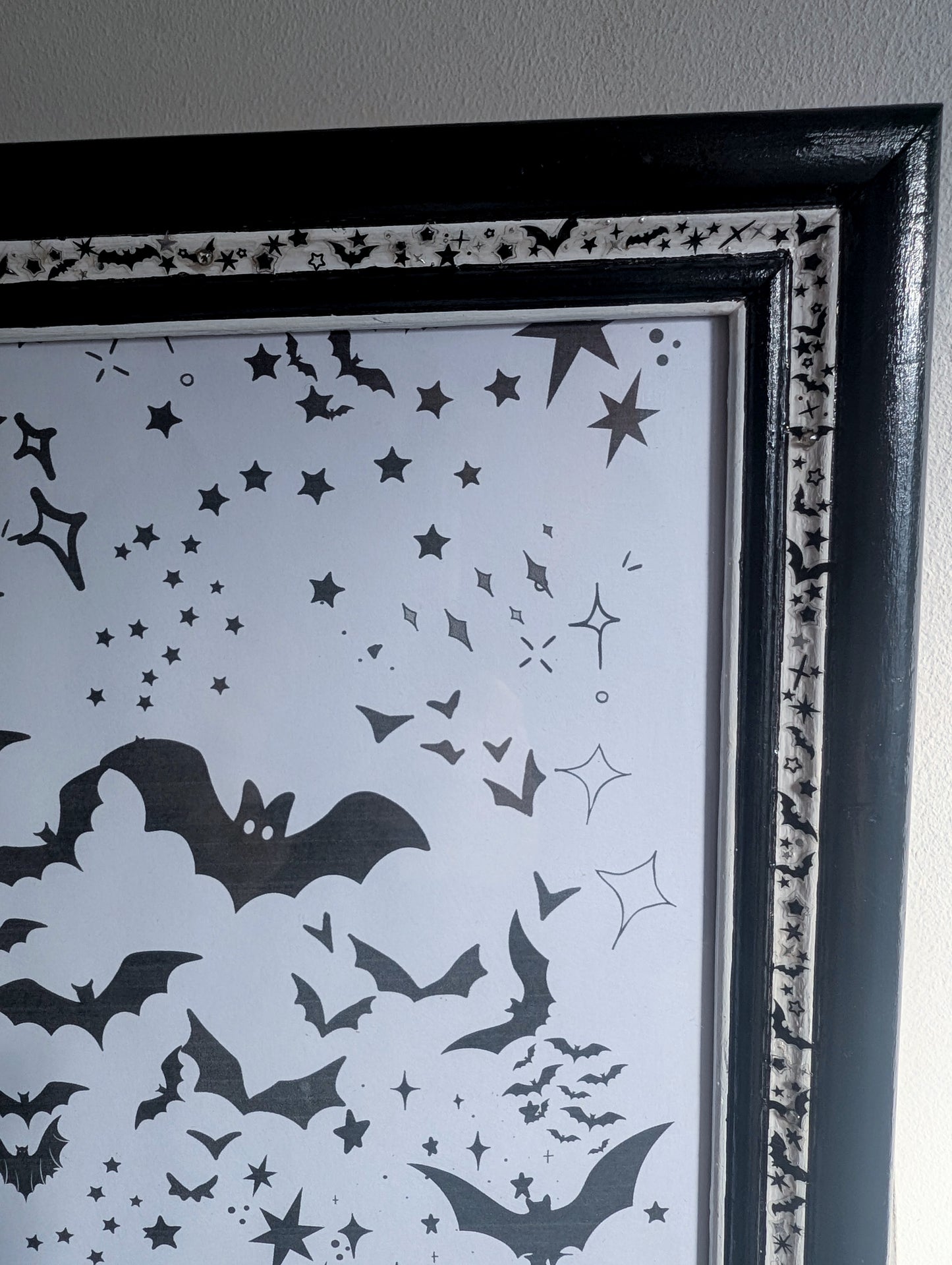 10 x 8" Black and White Bats and Stars Wooden Portrait Free Standing Picture Frame