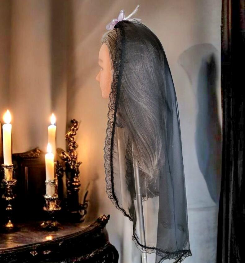 Black Net Lace Veil with Purple Rose, Gothic Wedding Head Cover - Oh My Gothness