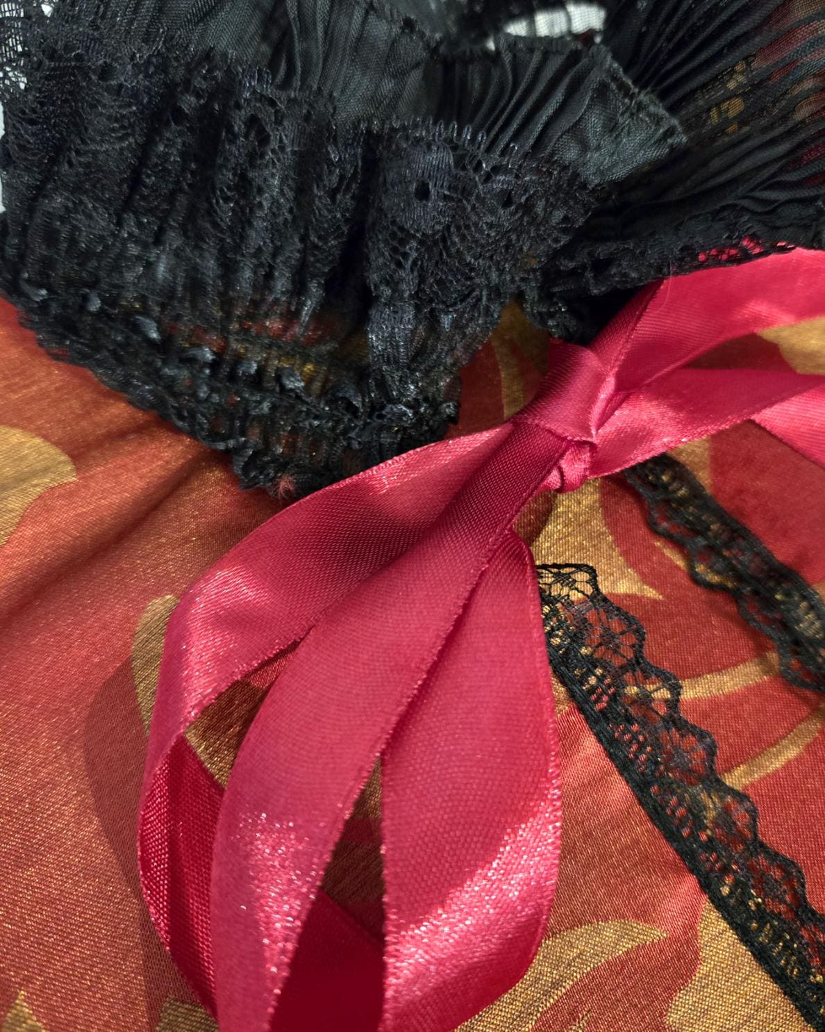 Burgundy Gold Jacquard Capelet, Black Lace Trim - Whitby Regency Costume - Oh My Gothness