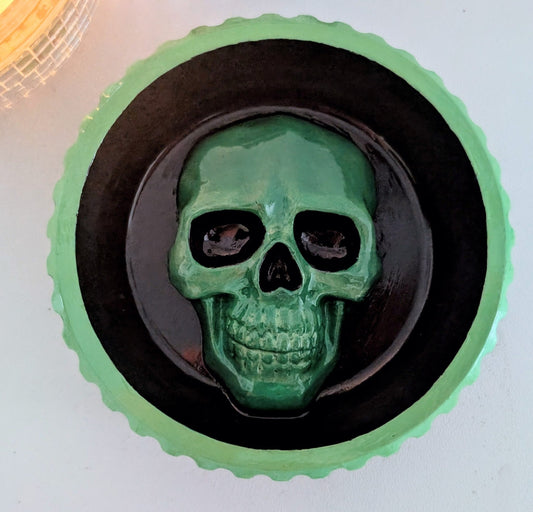 Hand Cast Bright Green and Black Chunky Skull Trinket Jewellery Dish Holder. Gothic House Gift - Oh My Gothness