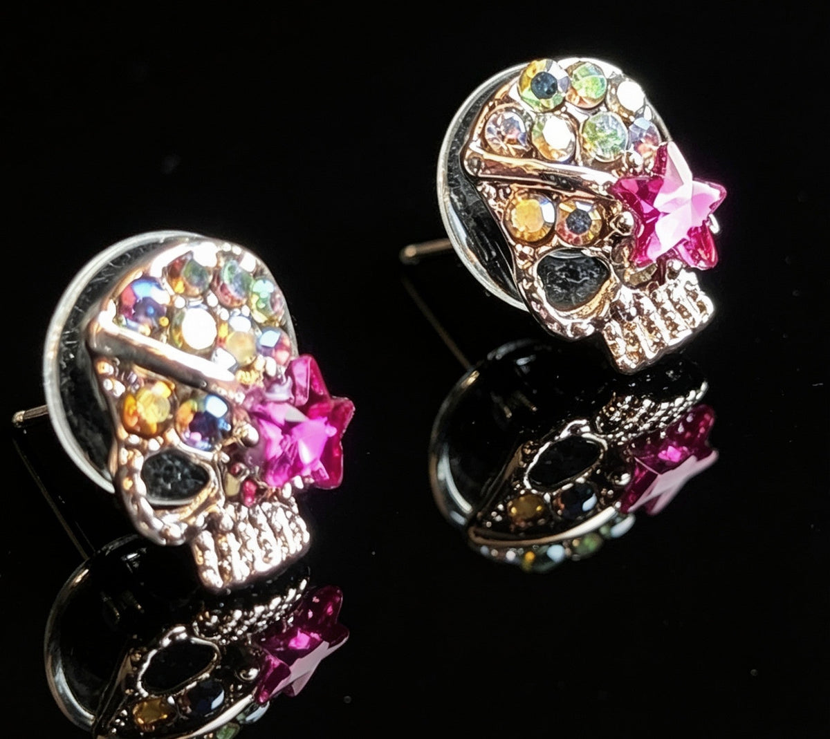 Hand made diamante skull stud earrings. - Oh My Gothness