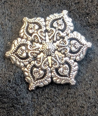 Hand made Silver metal tone decorative flower lapel pin - Oh My Gothness