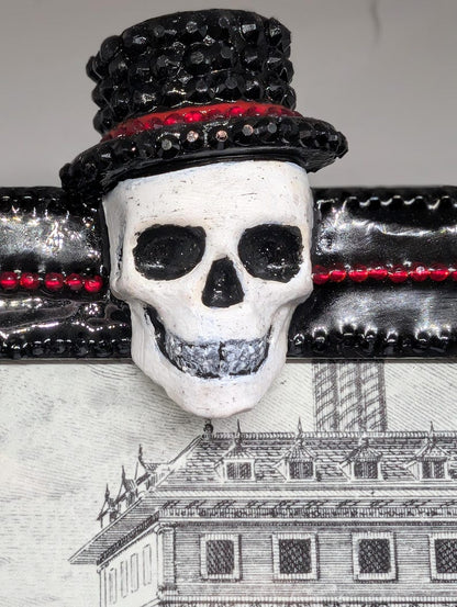 6x4" portrait gothic picture photo frame. Top Hat Smiling skull. Black Hand embellished black + red beads home decor unusual unique gift