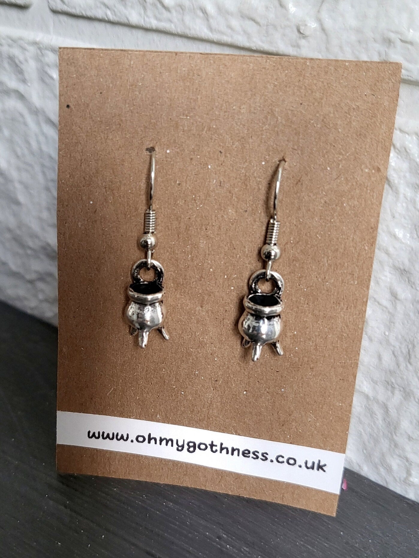 Spooky Silver Witches Cauldron Earrings Goth Whitby Halloween Gothic Great Gift E8