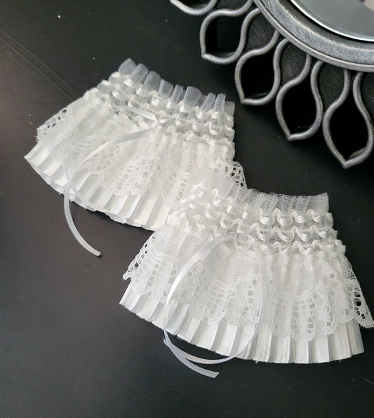 White Lace Wrist Cuffs Ruffled Lace Goth Whitby Victorian Style Larp Fancy Dress Gothic W9