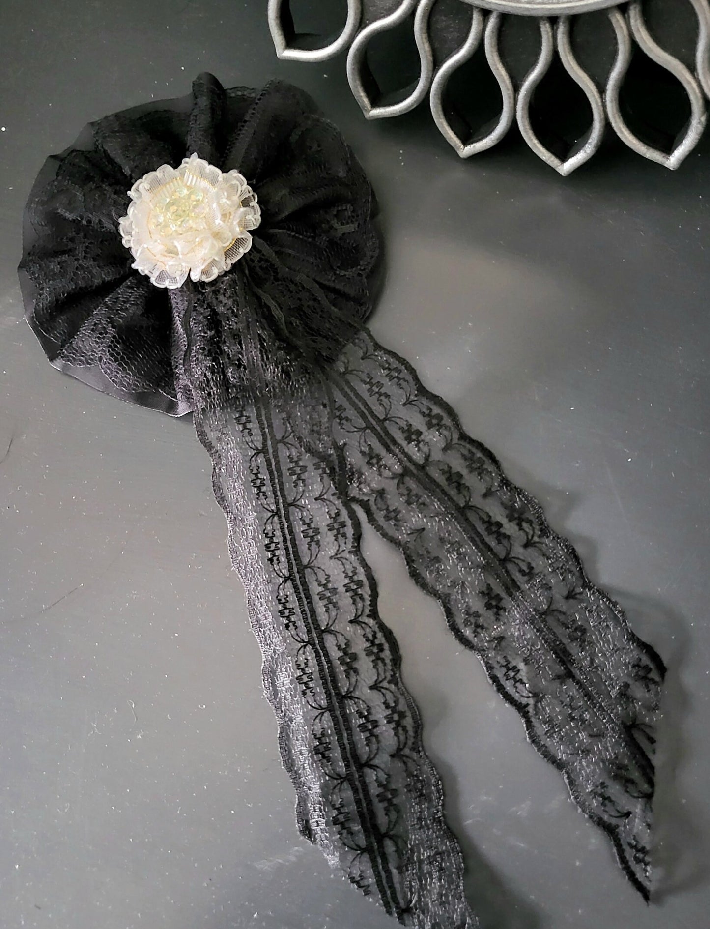 Black Lace Cream Rose & Net Big Hair Rosette Gothic Party Funky Whitby Prom Fascinator Theatre Victorian Wedding Crocodile Clip Handmade H7