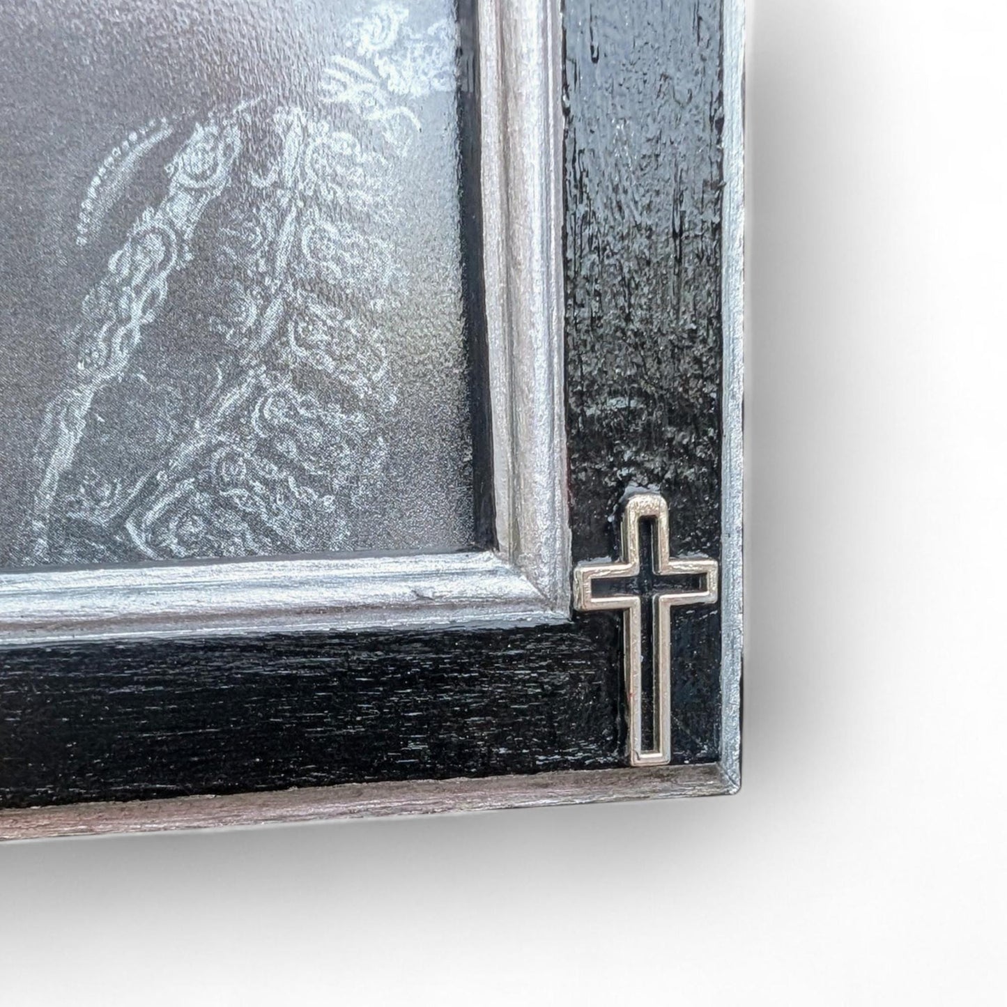 Small 3.5" x 5" wall hanging gothic photo frame. Hand painted black and silver with hollow corner crosses. Gothic inspired home decor gift