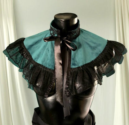 Green Velvet Capelet, Black Lace Trim - Gothic Regency Costume