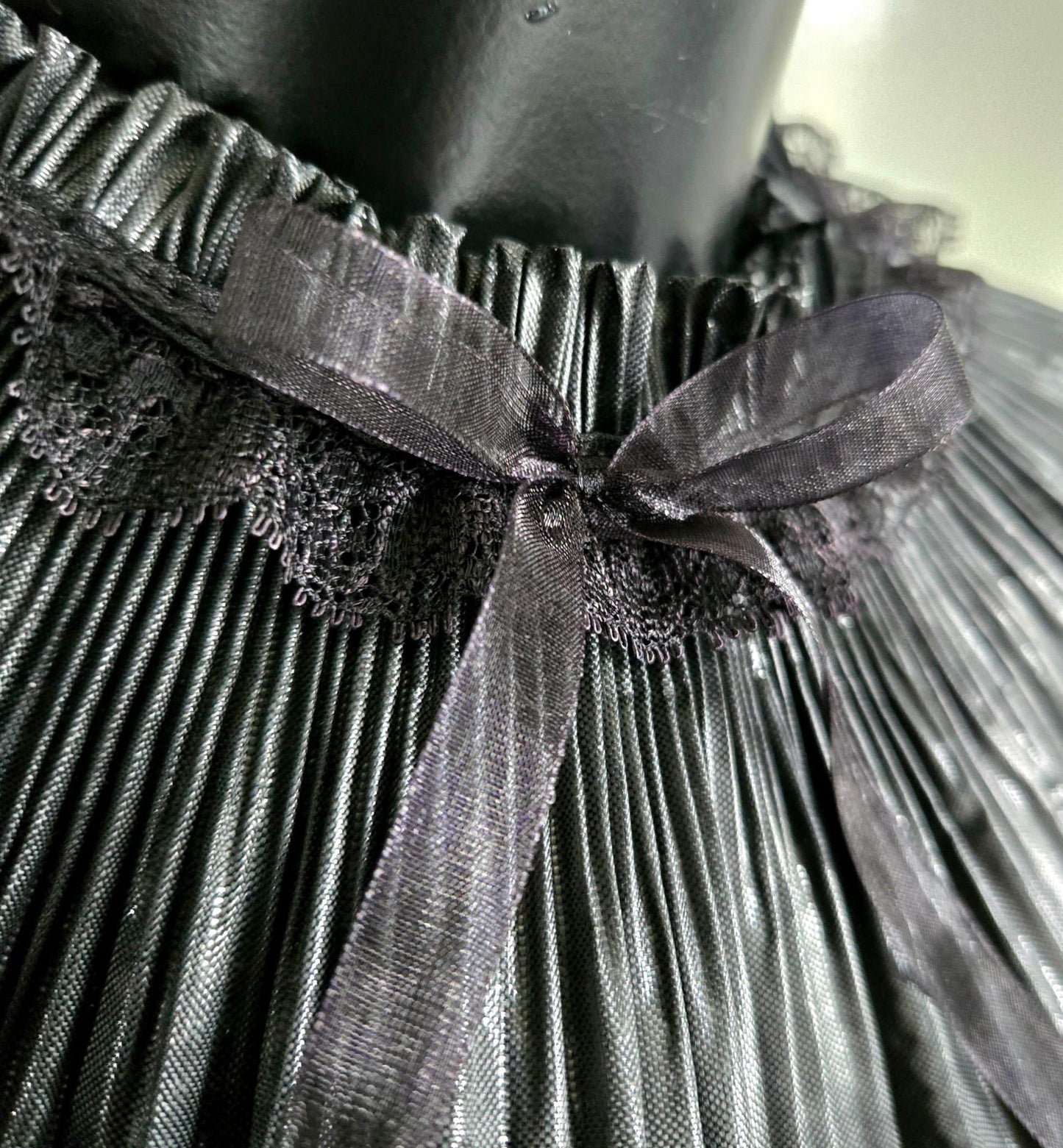 Black Lace Neck Ruff Collar - Steampunk, Gothic Costume