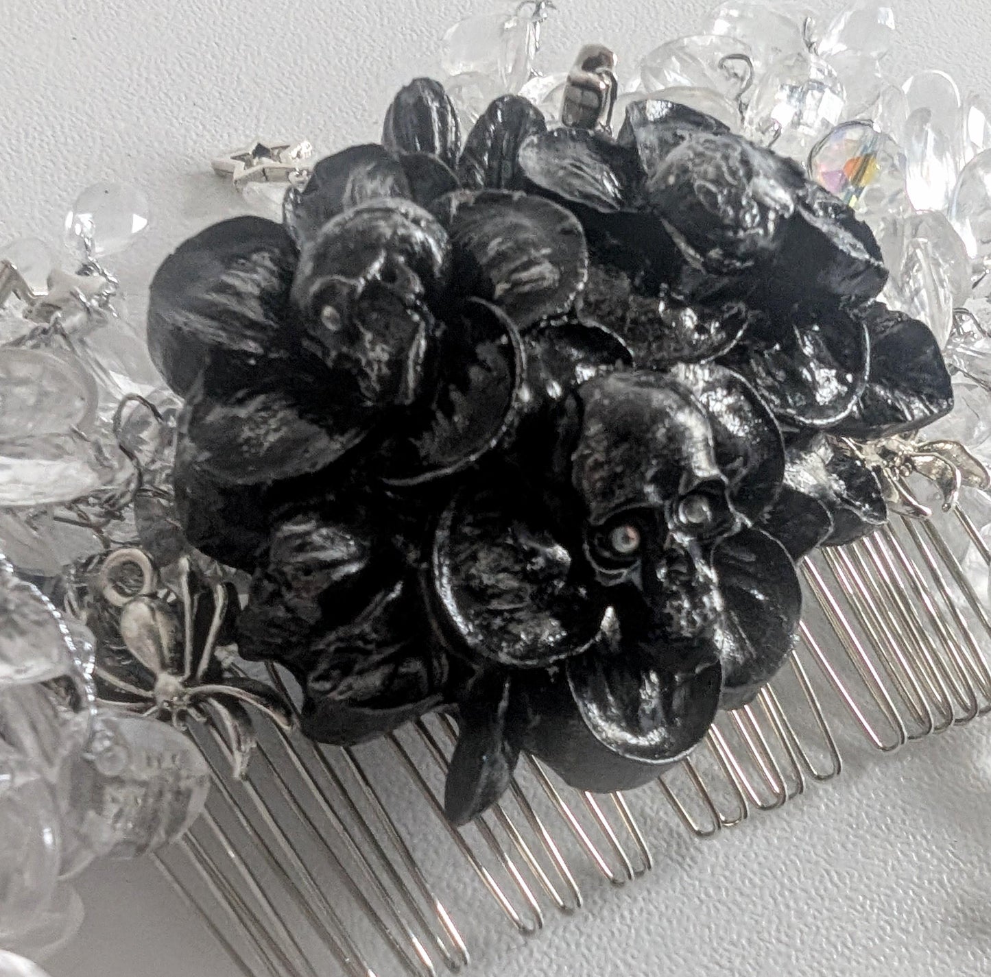 Handmade Gothic Skull Flower Hair Comb, Clear Crystals, Spider Accessory