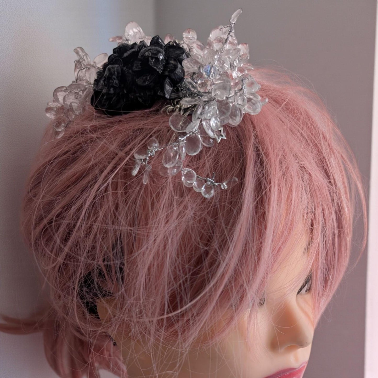 Handmade Gothic Skull Flower Hair Comb, Clear Crystals, Spider Accessory