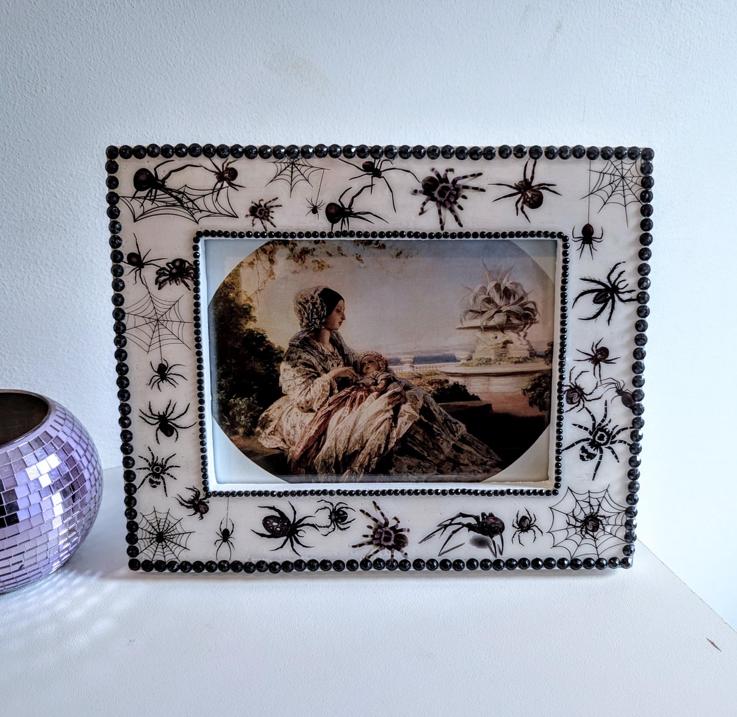 7 x 5" free standing photo frame. Painted white with black gems spiders. Creepy spiders arachnid fan unusual home gift couples housewarming