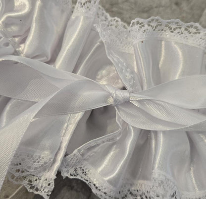 White Satin & Lace Choker Neck Ruff Collar With Skeleton Cameo - Steampunk Gothic Costume Whitby