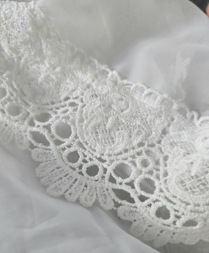 White Chiffon & Guipure Lace Triangle Veil Mantilla, Victorian Catholic Spanish Whitby Gothic