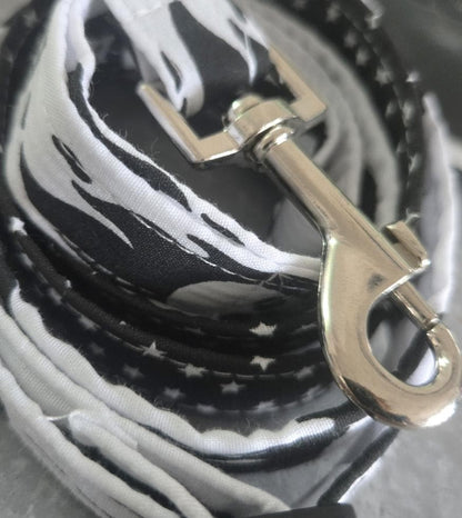 Black White Skulls & Stars Dog Collar And Lead Set - Medium -  Matching Leash Set