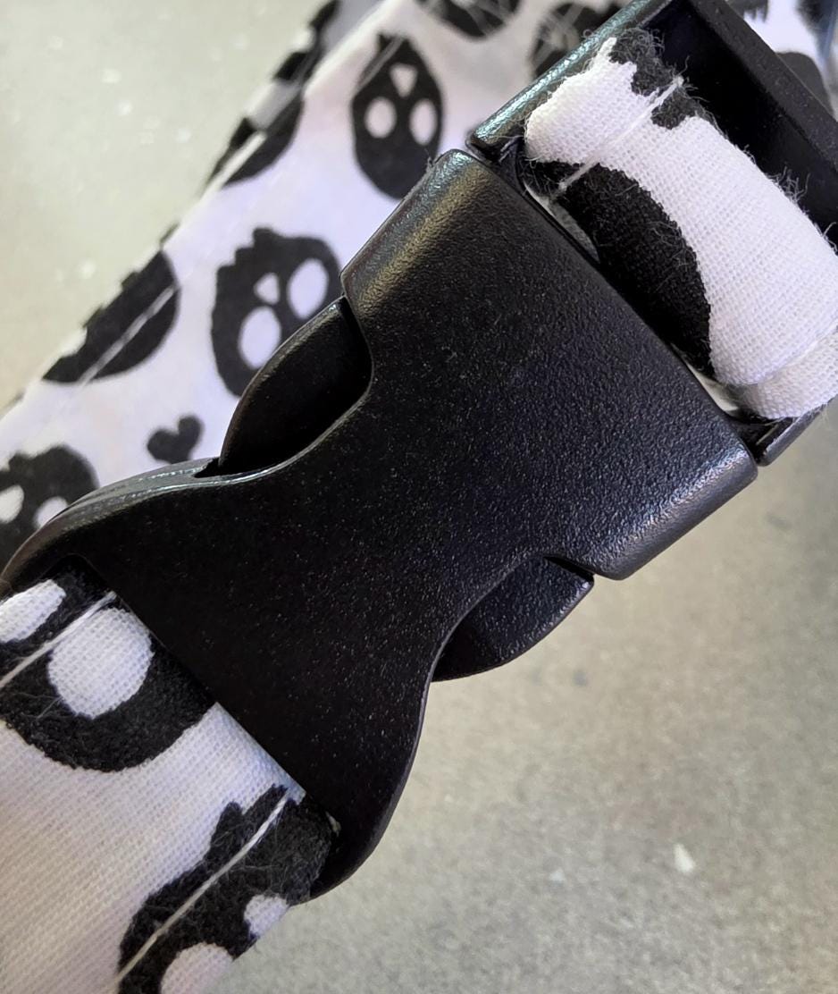 Black White Skulls Dog Collar And Lead Set - Medium -  Matching Leash Set - Gothic