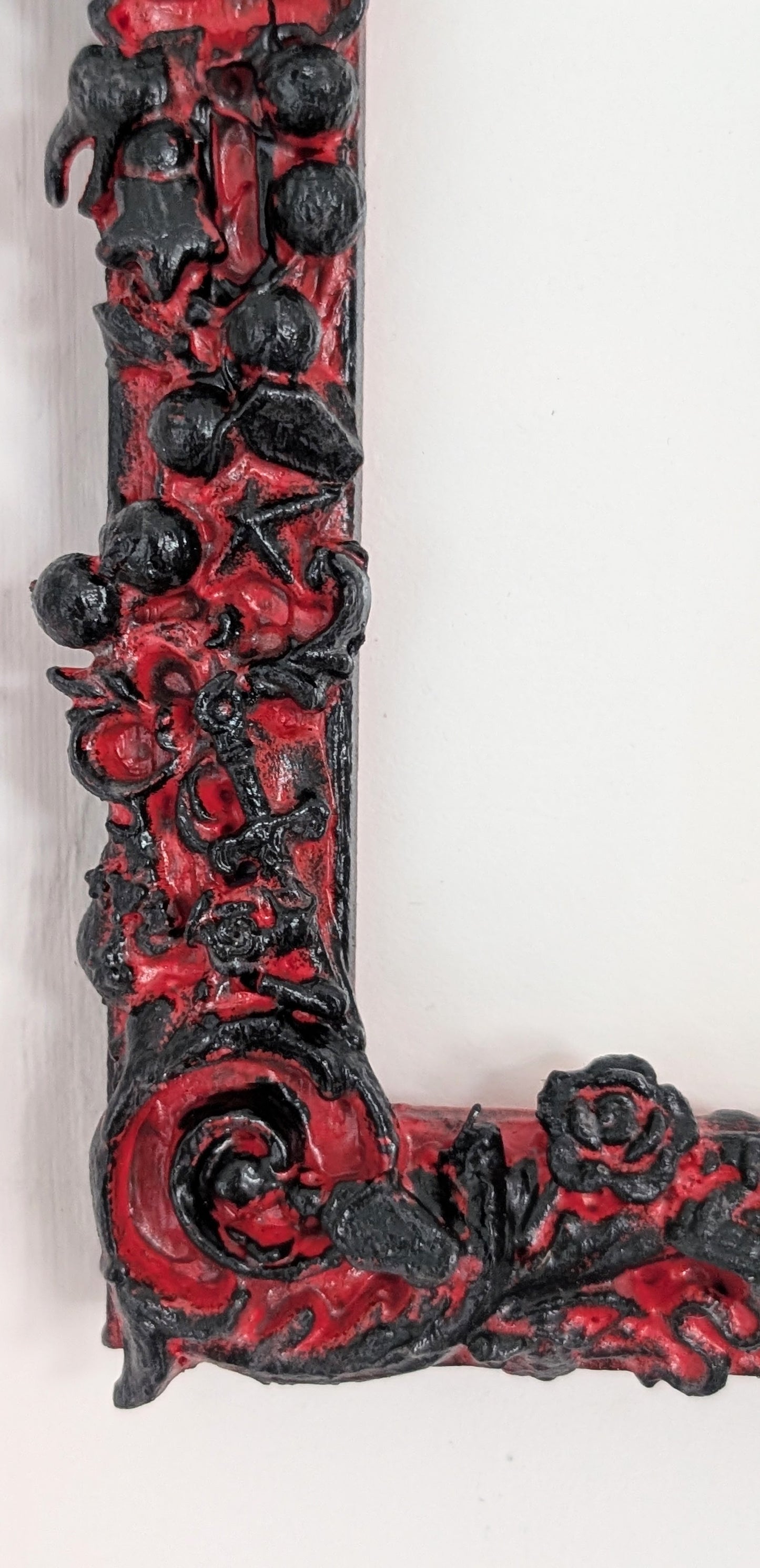10 x 12" Picture Frame Wall Hanging Chunky Gothic Inspired Horror Home Decor In Red and Black