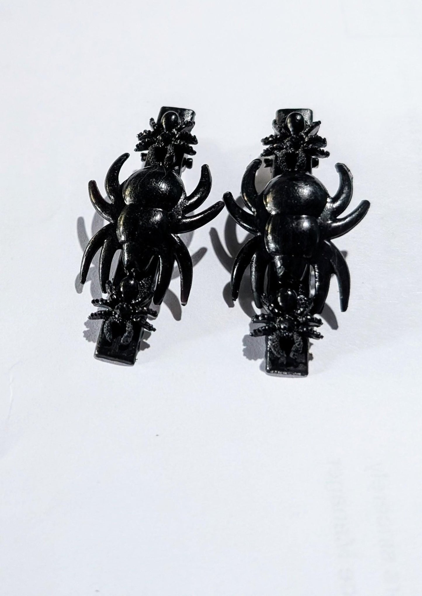 Pair of Hand made spooky black spiders hair clips slides Halloween accessories goth party costume - Oh My Gothness