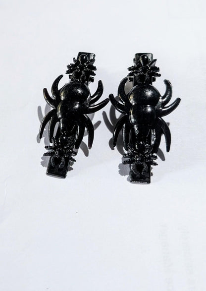 Pair of Hand made spooky black spiders hair clips slides Halloween accessories goth party costume - Oh My Gothness