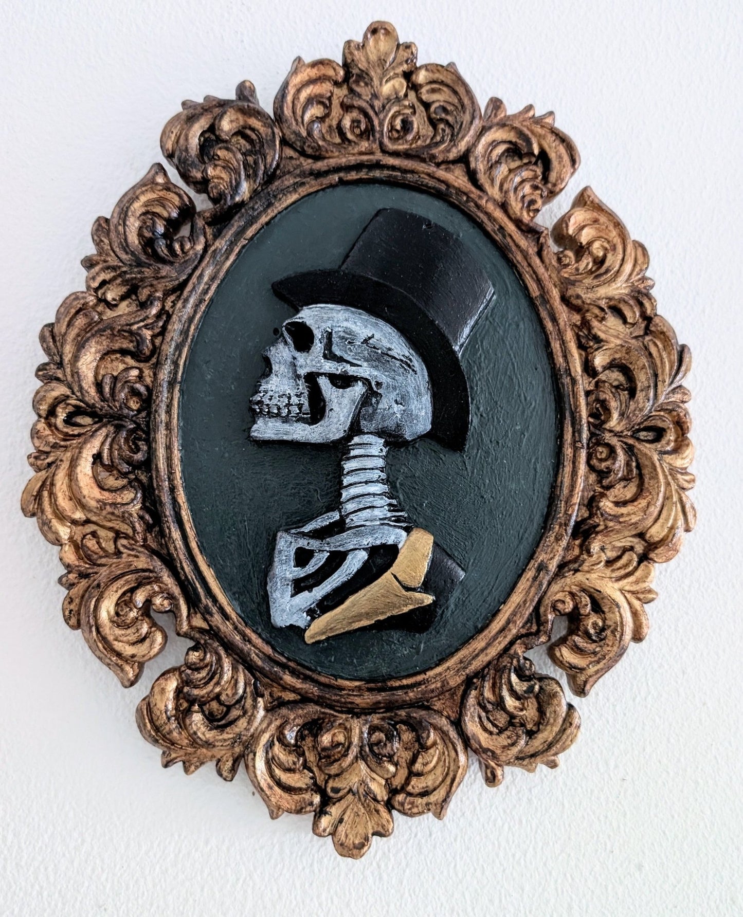 Pair of wall hanging Bride and Groom skeleton wall Plaques. Gothic Home Decor Wedding gift. - Oh My Gothness
