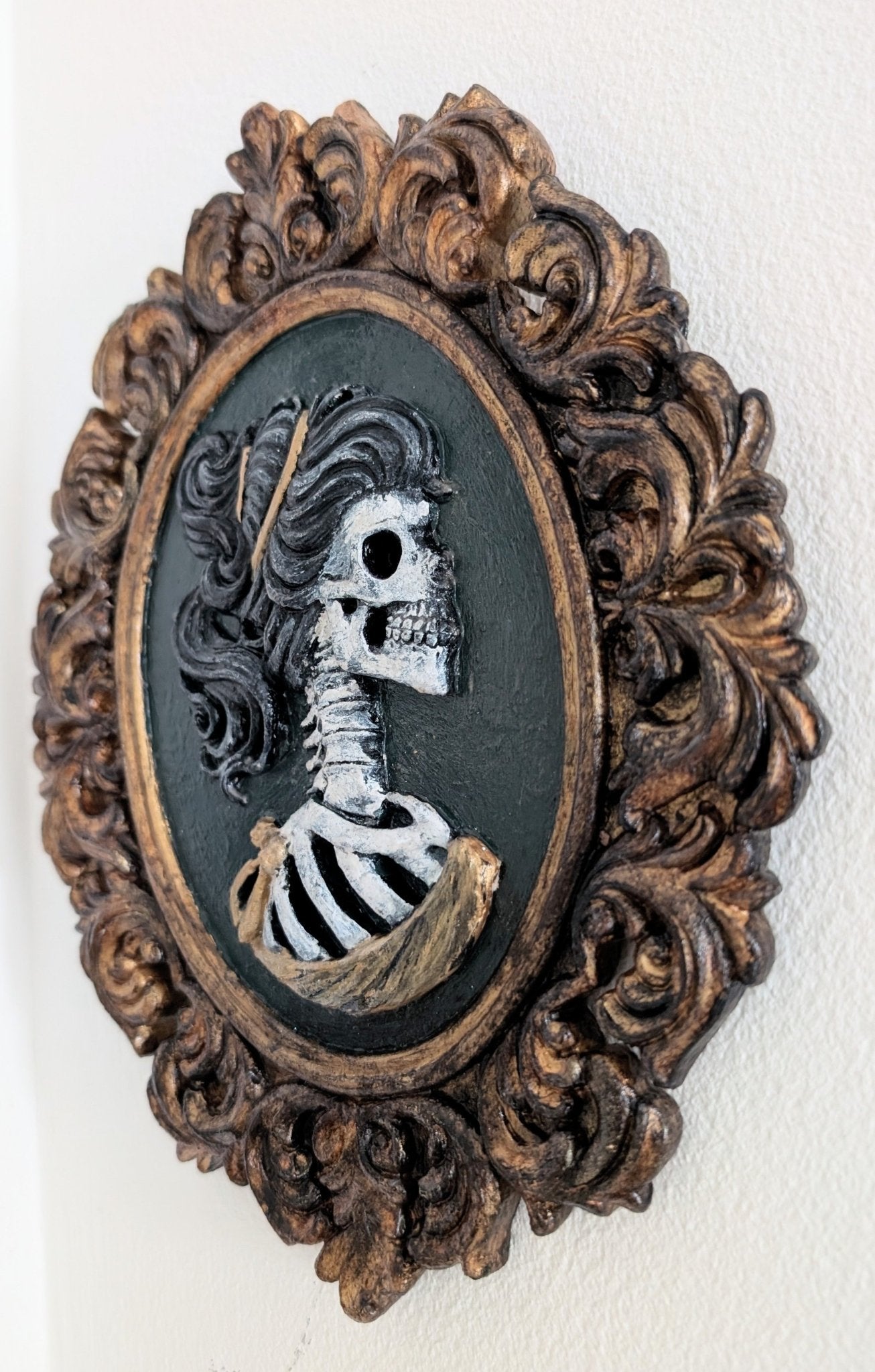 Pair of wall hanging Bride and Groom skeleton wall Plaques. Gothic Home Decor Wedding gift. - Oh My Gothness