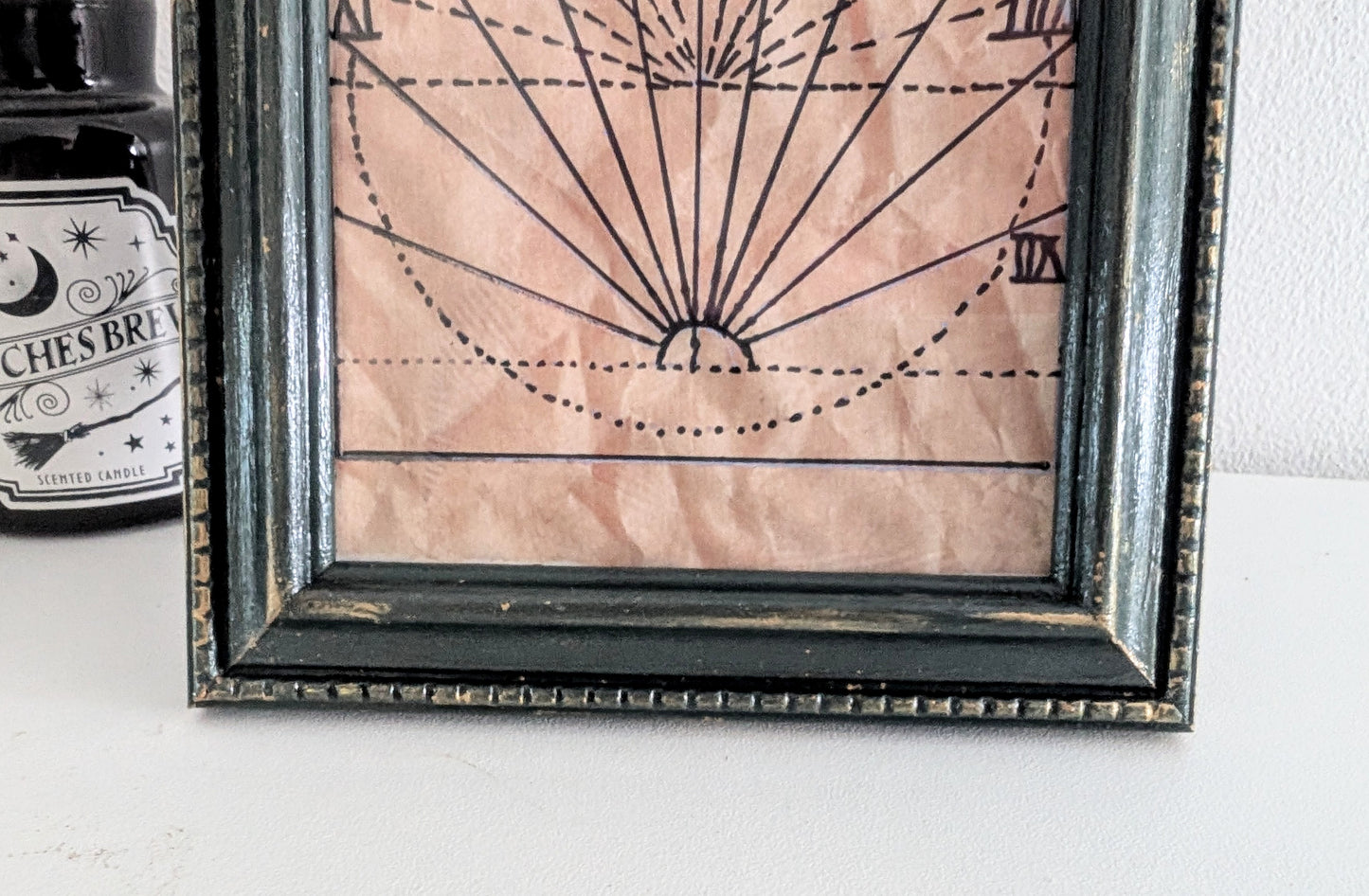5 x 7 freestanding picture frame in green with lightly brushed gold distressed effect. Romantic Gothic home decor
