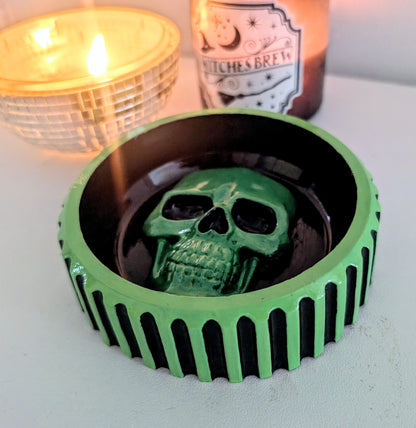 Hand Cast  Bright Green and Black Chunky Skull Trinket Jewellery Dish Holder. Gothic House Gift