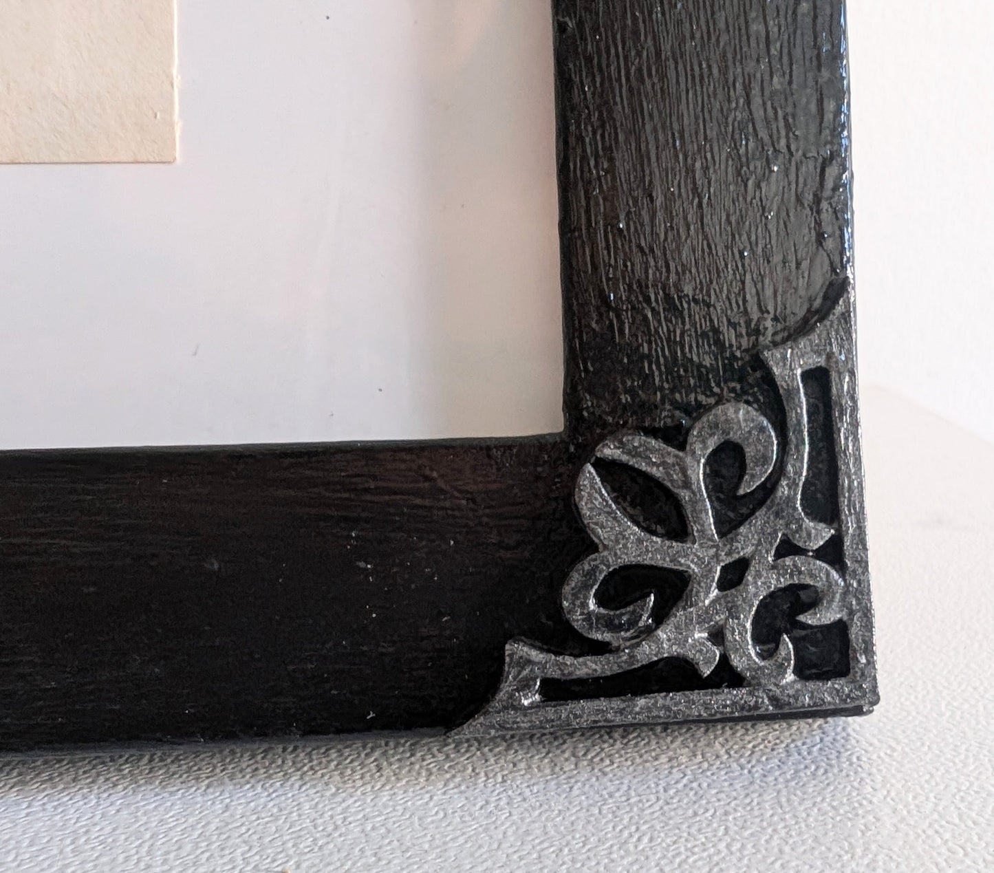 9 x 12" Certificate / Picture Frame / Art Display Black and Silver, Simple Gothic Home Decor