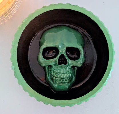 Hand Cast  Bright Green and Black Chunky Skull Trinket Jewellery Dish Holder. Gothic House Gift