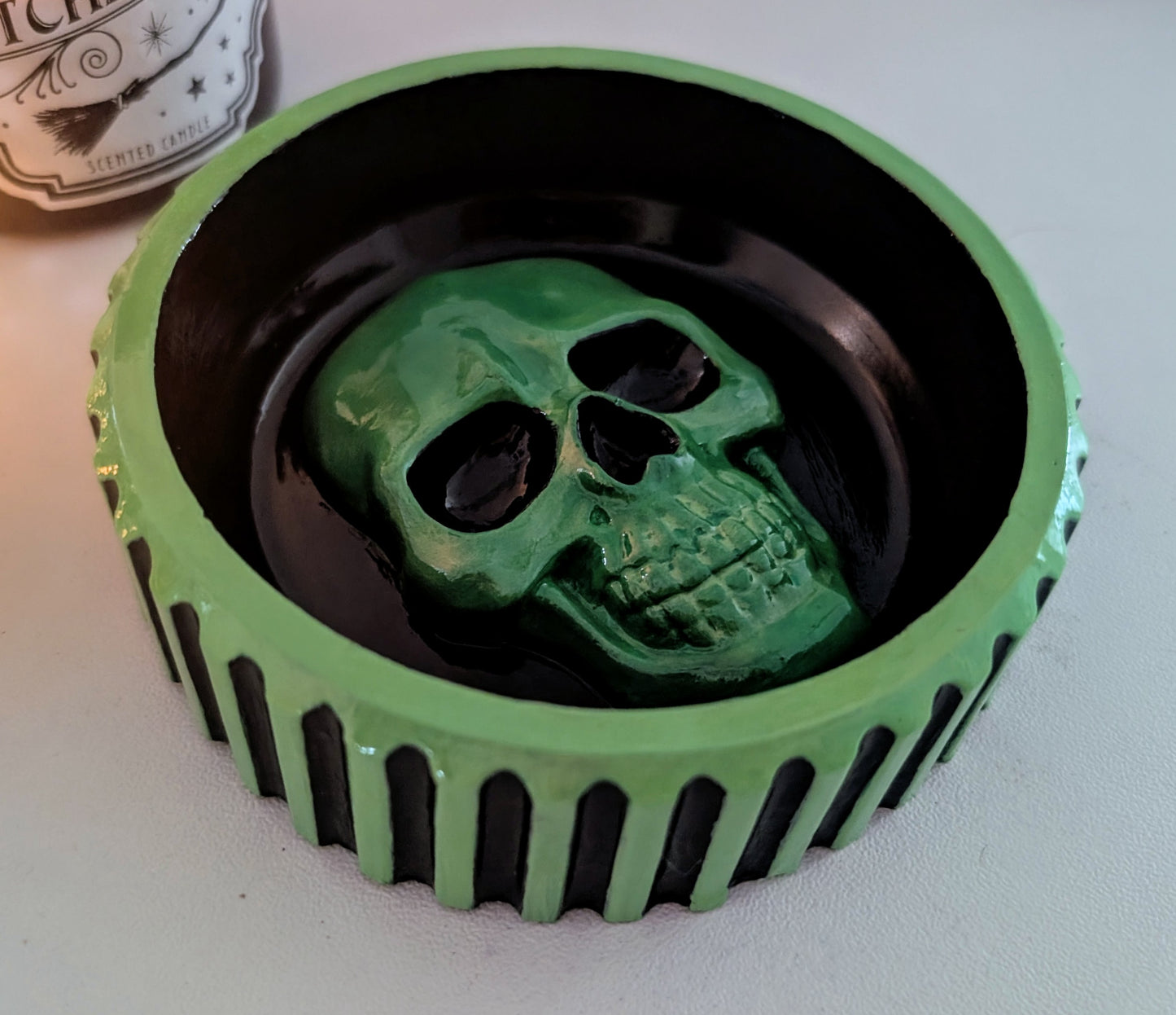 Hand Cast  Bright Green and Black Chunky Skull Trinket Jewellery Dish Holder. Gothic House Gift