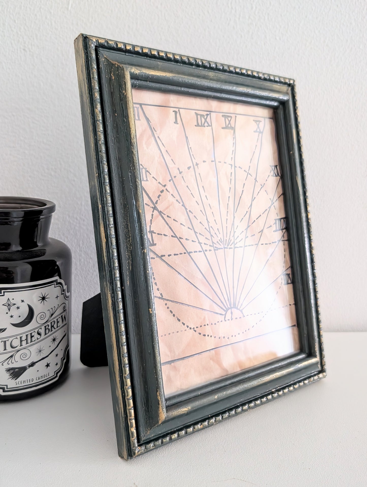 5 x 7 freestanding picture frame in green with lightly brushed gold distressed effect. Romantic Gothic home decor