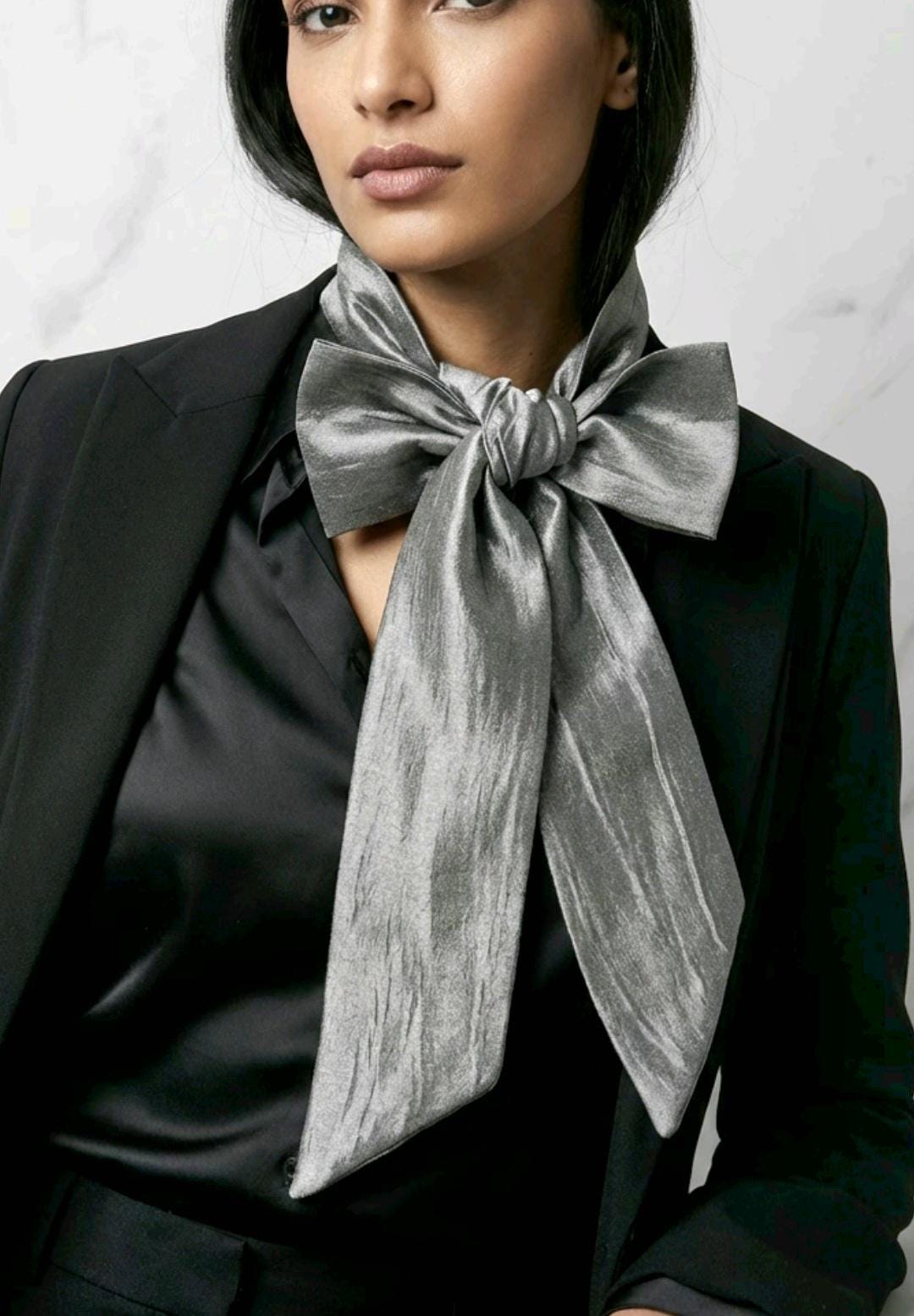Silver Grey Crinkle Silky Cravat Bow Tie - Steampunk, Victorian, Wedding, Gothic, Races - Oh My Gothness