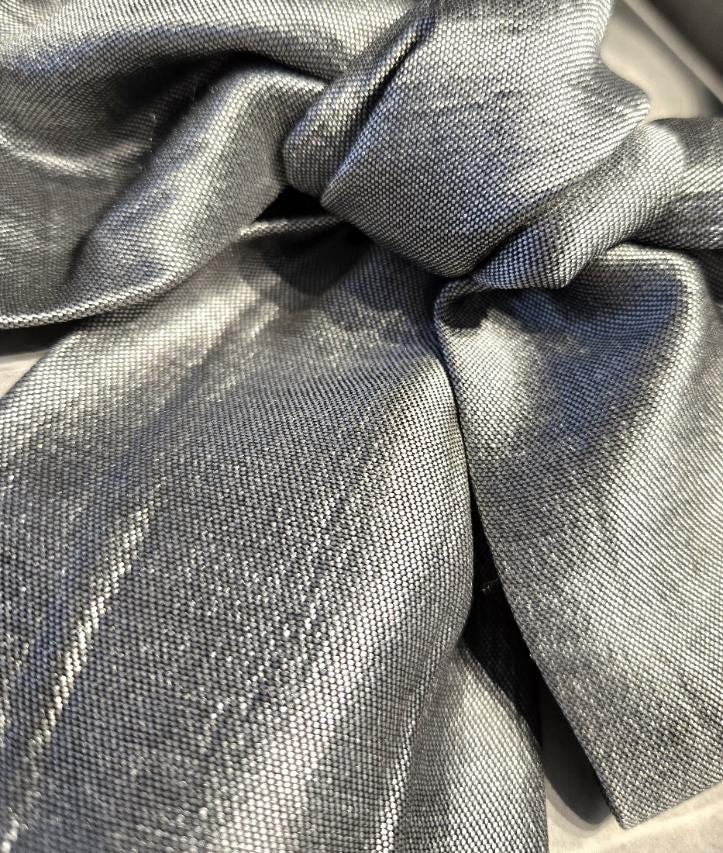 Silver Grey Crinkle Silky Cravat Bow Tie - Steampunk, Victorian, Wedding, Gothic, Races - Oh My Gothness