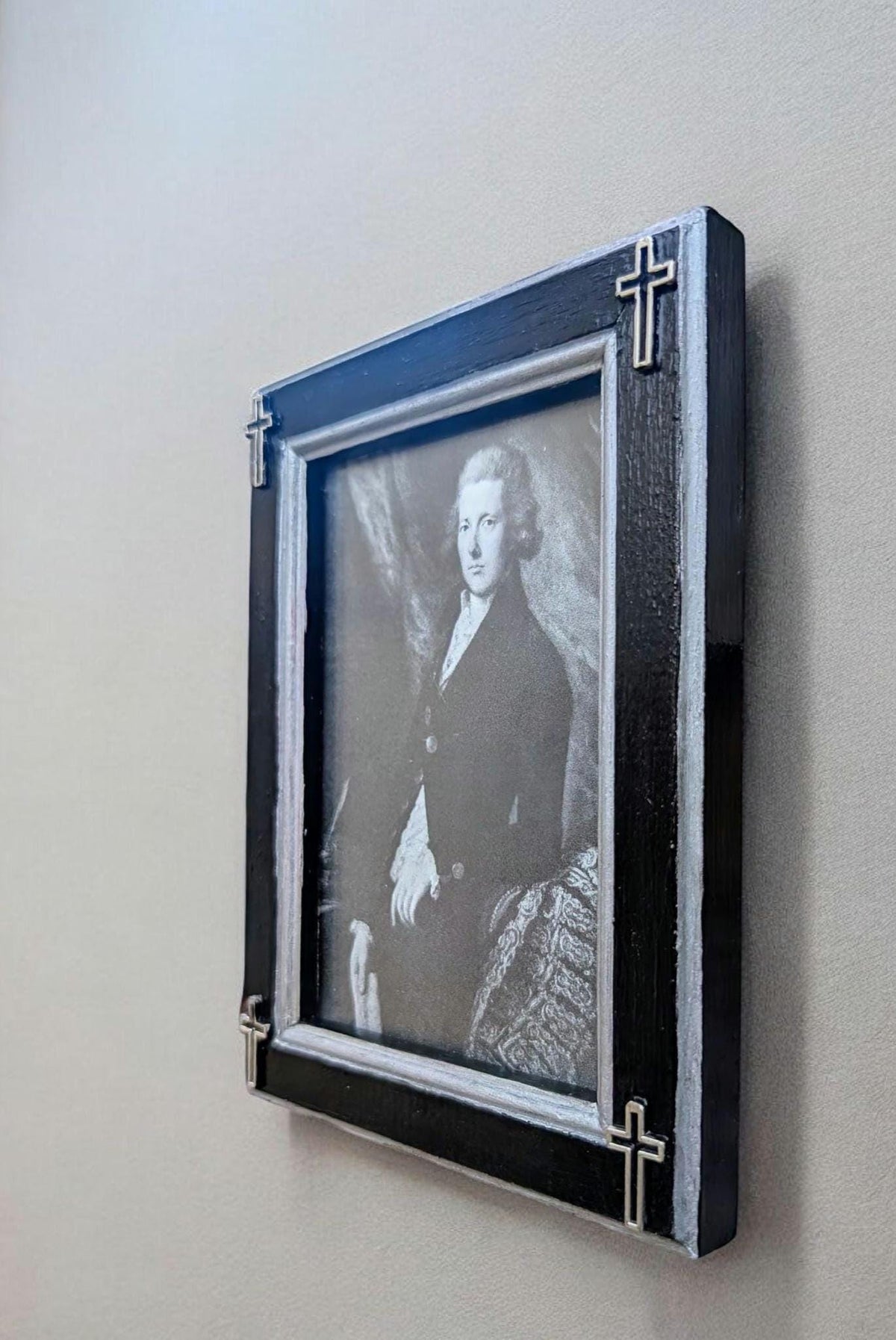 Small 3.5" x 5" wall hanging gothic photo frame. Hand painted black and silver with hollow corner crosses. Gothic inspired home decor gift - Oh My Gothness