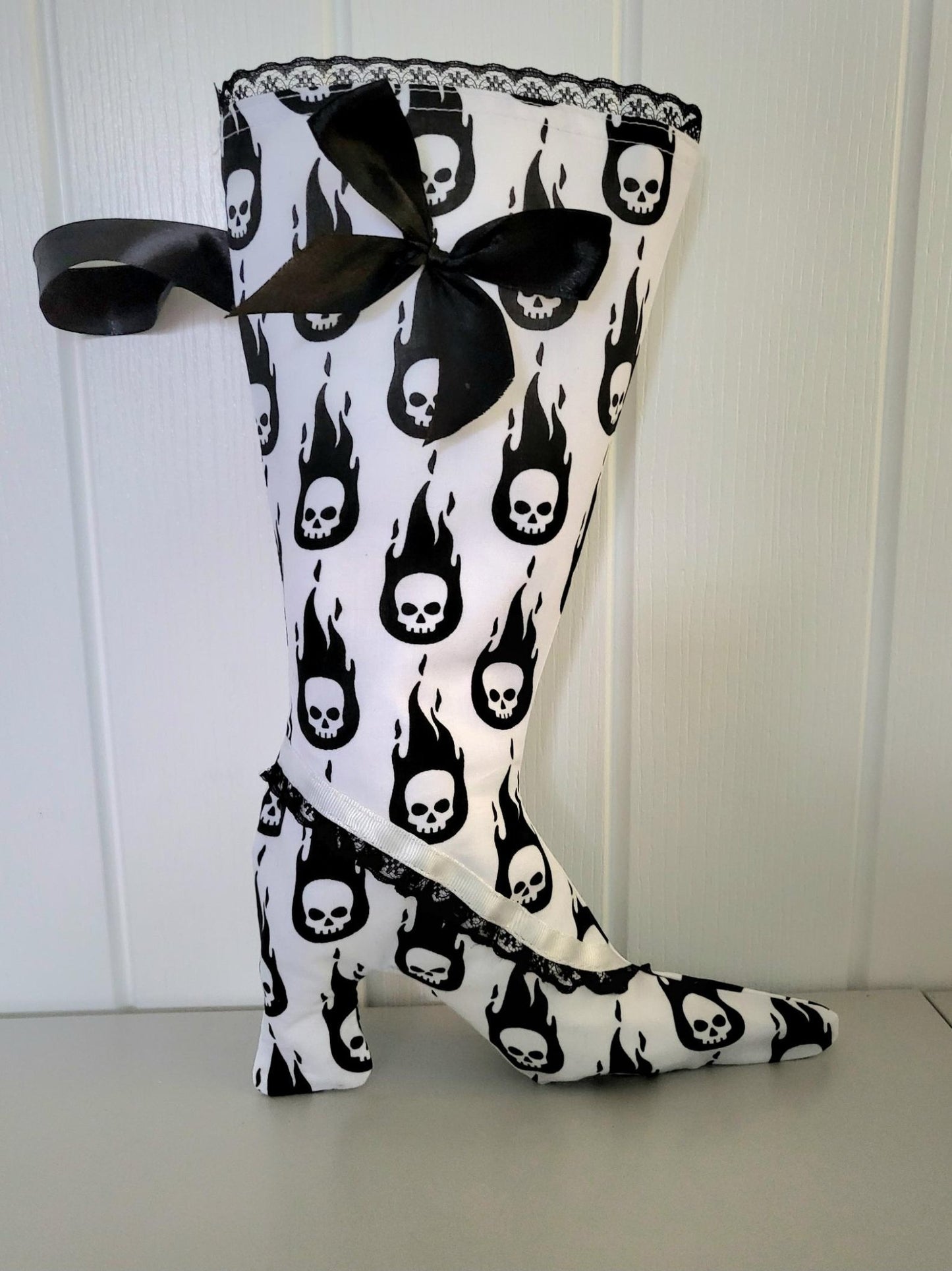Stiletto Christmas Stocking: Black & White Skulls, Lace Ribbon - Oh My Gothness