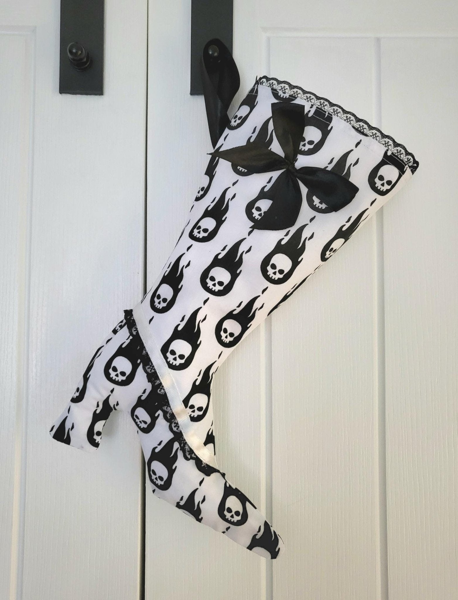 Stiletto Christmas Stocking: Black & White Skulls, Lace Ribbon - Oh My Gothness